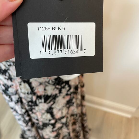 Mac Duggal Floral Print Flutter Sleeve A Line Dress Gown Black 11266 Size 6 New - Picture 14 of 16